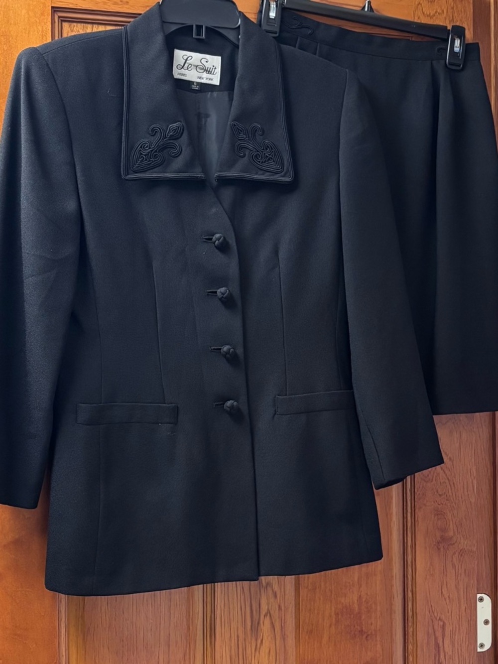 Le Suit Vintage Black Women's Tailored Button-Front Jacket skirt suit set Sz 6